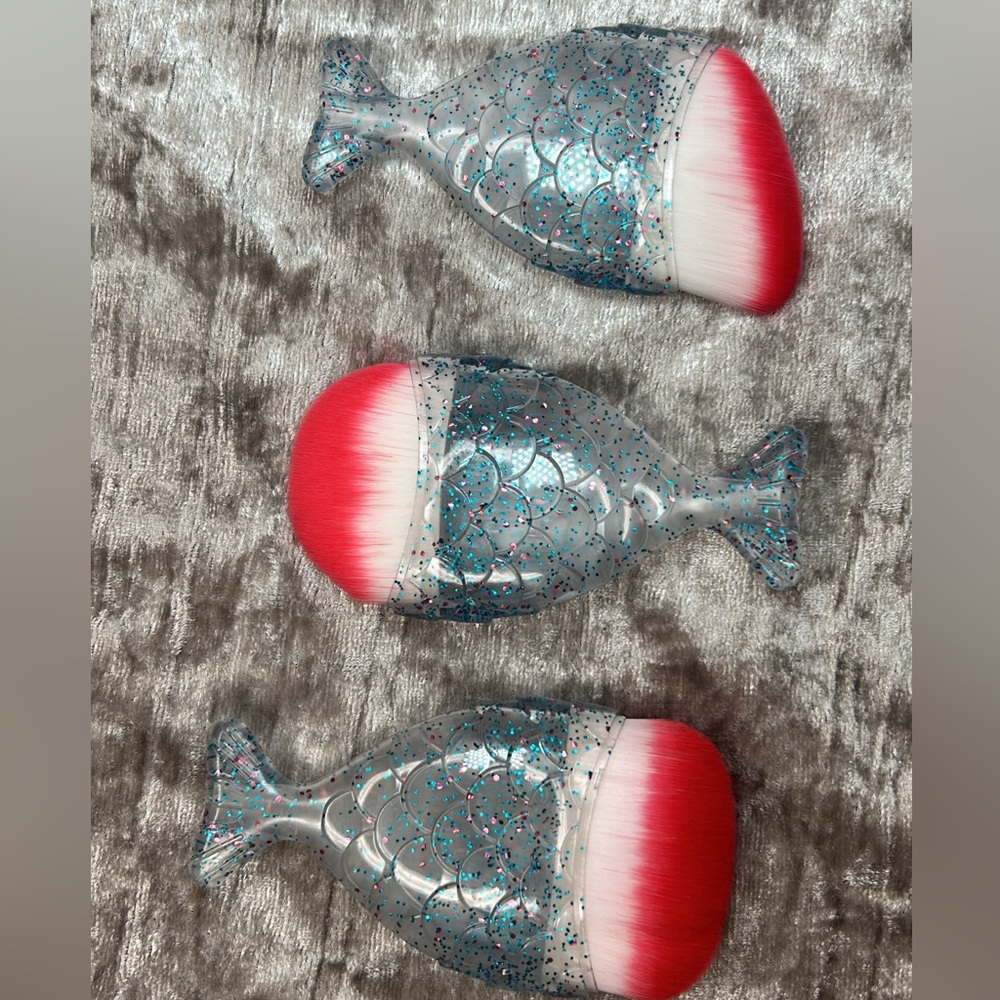 Mermaid tail make up brushes